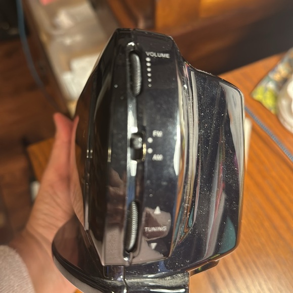 Emerson SmartSet Auto Clock Set System with AM/FM Radio - Picture 4 of 5